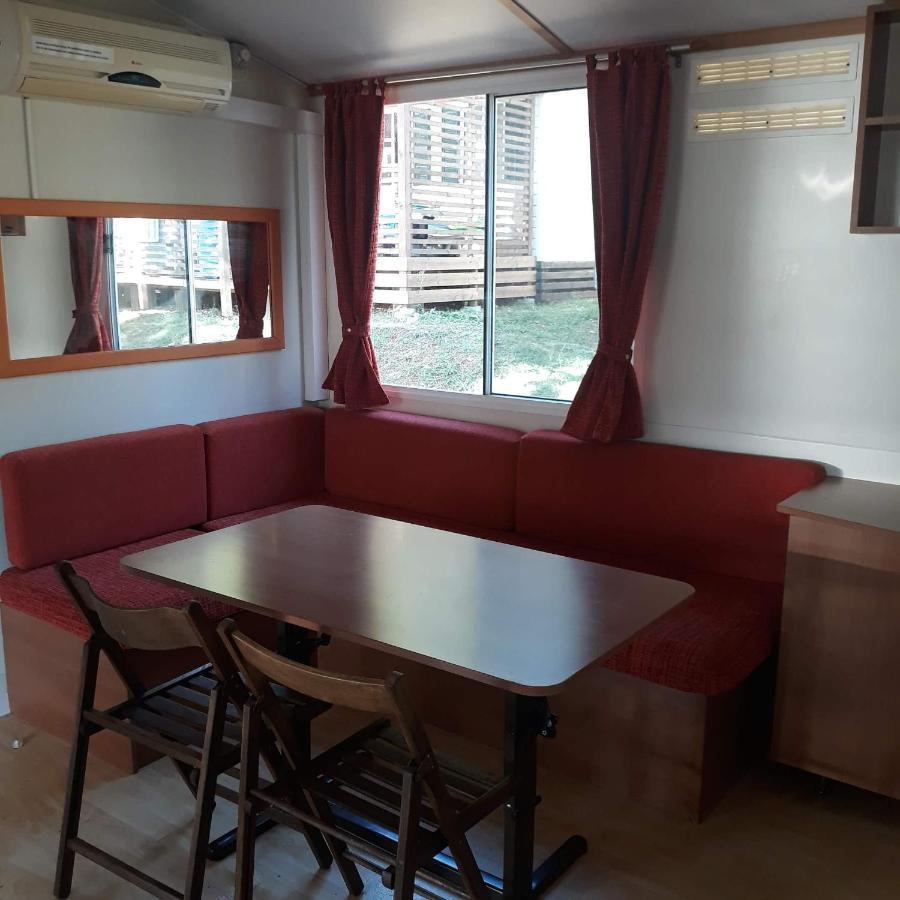 Mobile Homes Comfort Capri Bijela Uvala Mugeba Экстерьер фото