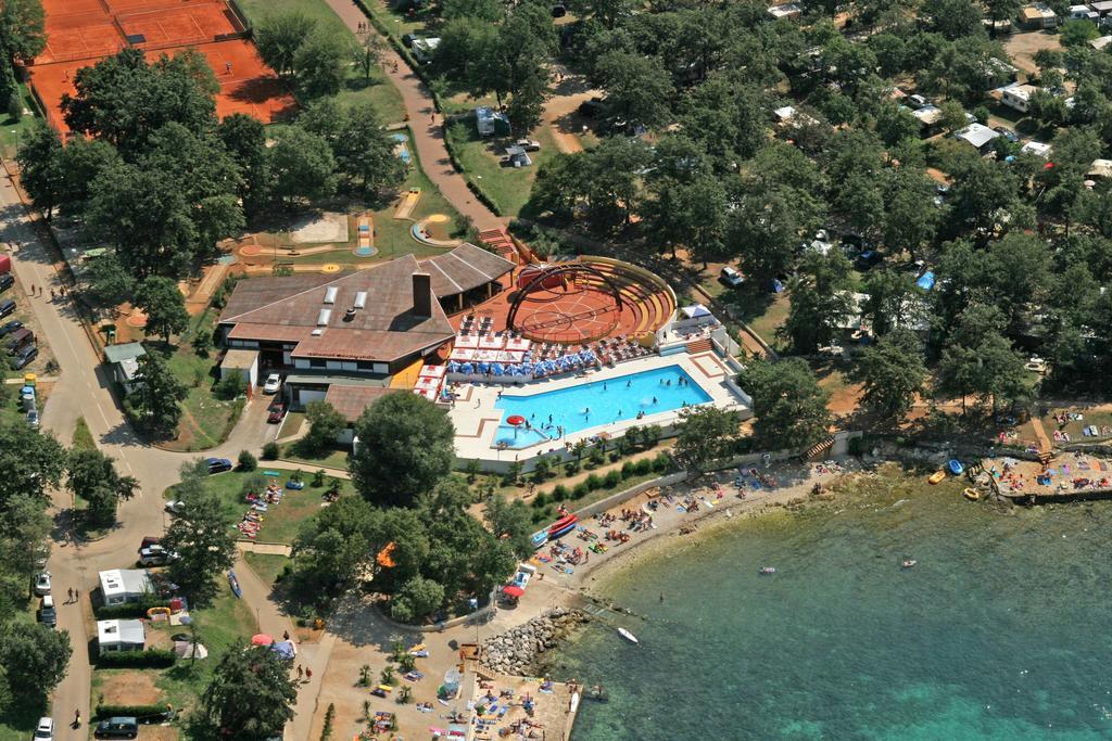 Mobile Homes Comfort Capri Bijela Uvala Mugeba Экстерьер фото